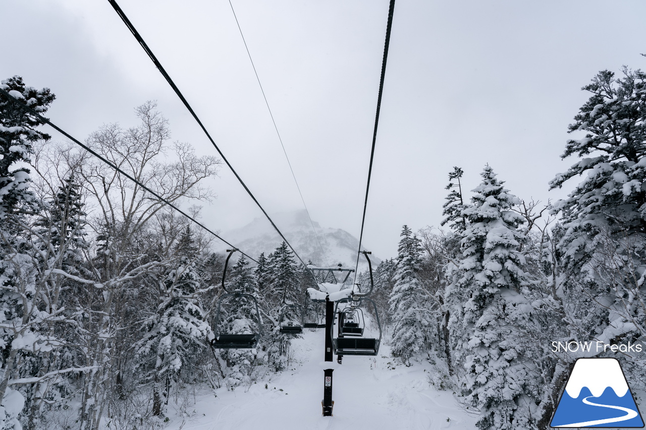 大雪山層雲峡・黒岳ロープウェイスキー場｜北海道ならではの静かな大自然とふわふわのパウダースノーを堪能するなら、のんびり真冬の『黒岳』がおススメです。